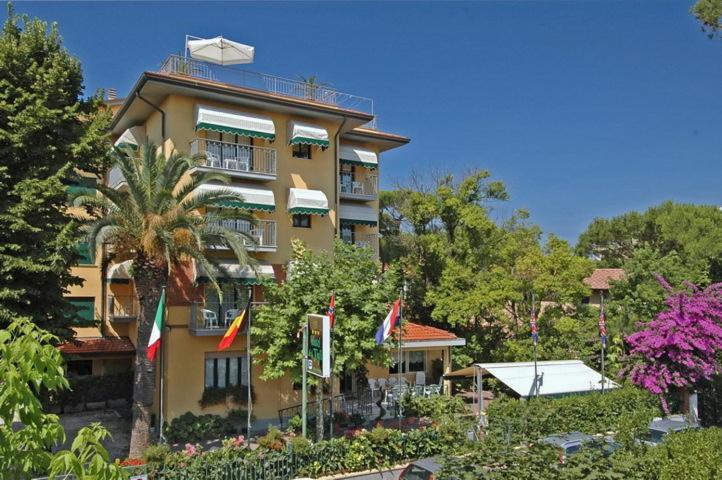 Hotel Dei Tigli Lido di Camaiore Zewnętrze zdjęcie